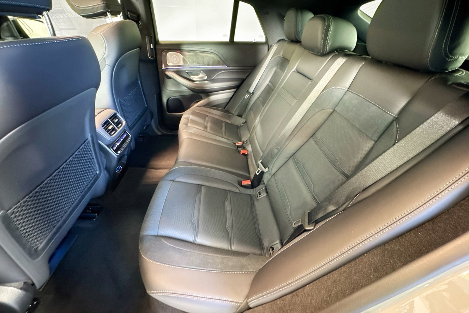 New 2026 MANUFAKTUR Alpine Grey Mercedes-Benz AMG® GLE 53 image 22