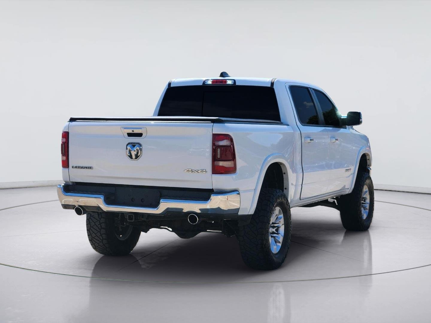 Used 2020 Bright White Clearcoat Ram Laramie image 6