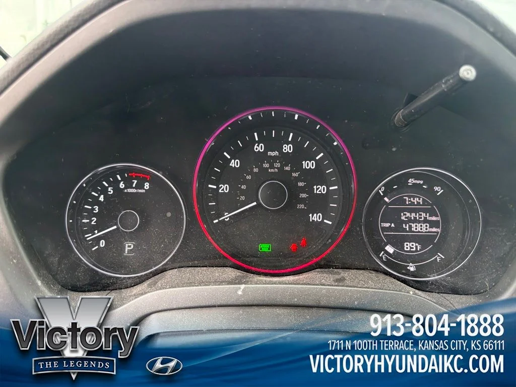 Used 2017  Honda EX image 6