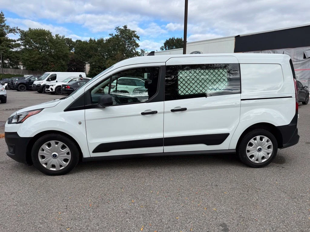 Used 2022 Frozen White Ford XL image 5