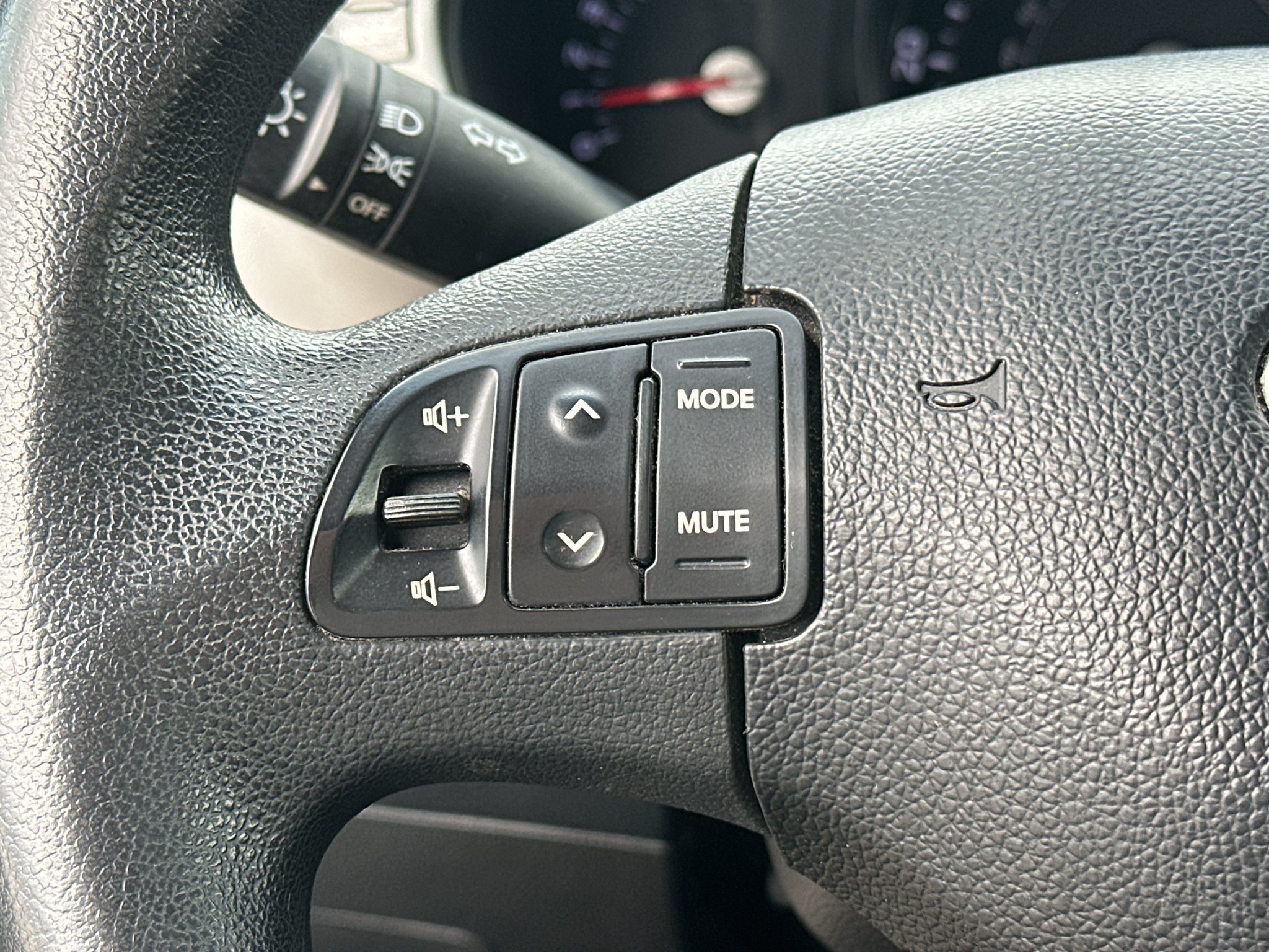 Used 2014 Twilight Blue Kia LX image 17