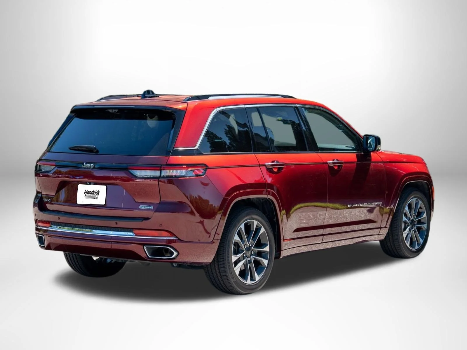 Used 2023 Velvet Red Pearlcoat Jeep Overland image 8