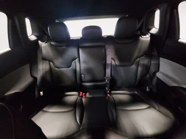 New 2026 Diamond Black Crystal Pearl-Coat Exterior Paint Jeep Limited image 13