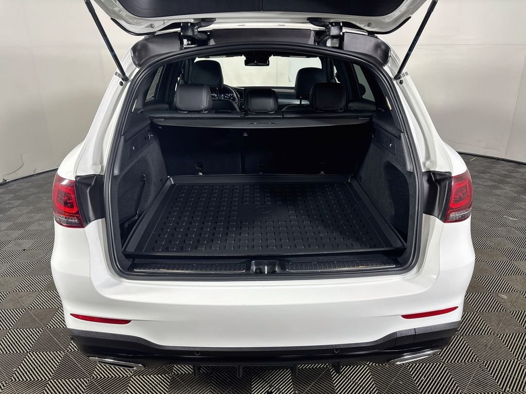 Used 2022 White Mercedes-Benz GLC 300 image 22