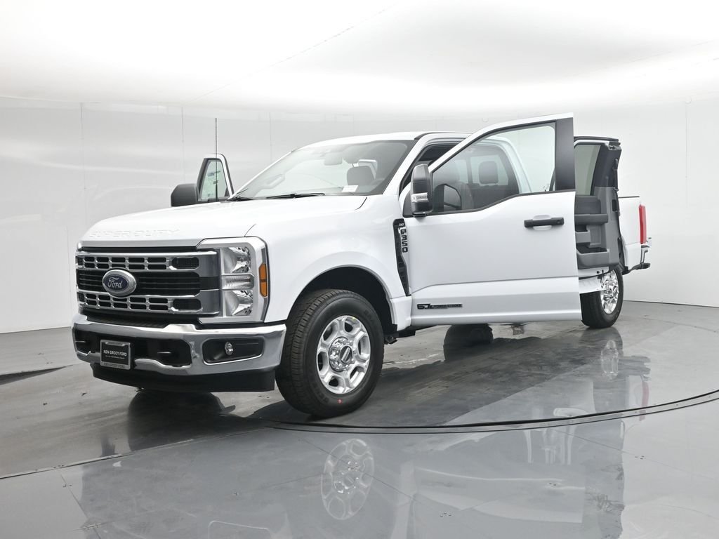 2026 Ford F-350 Super Duty XLT - Photo 33