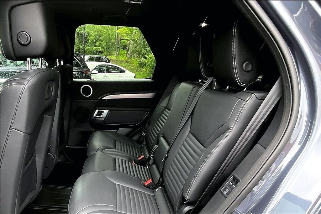 Used 2025 Blue Land Rover Dynamic SE image 28