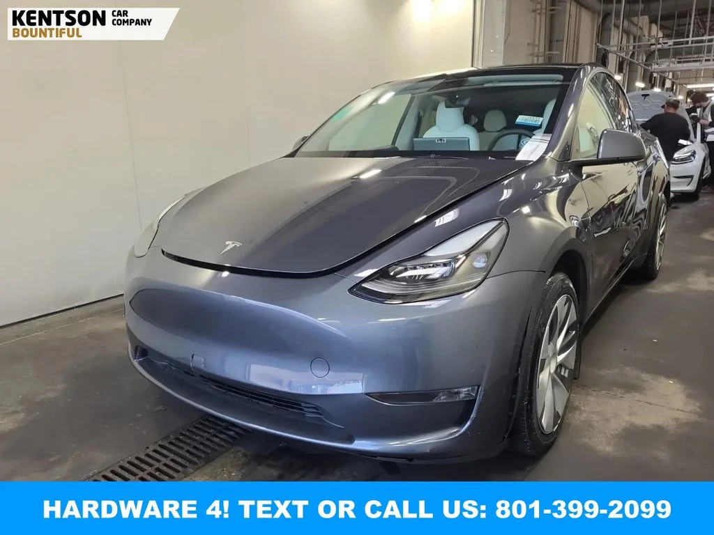 2023 Tesla Model Y Long Range Dual Motor All-Wheel Drive's photo