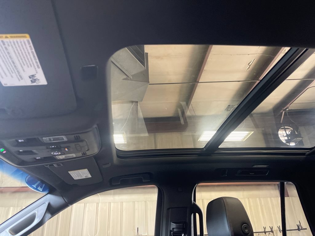 Used 2021 BLACK Chevrolet RST image 13