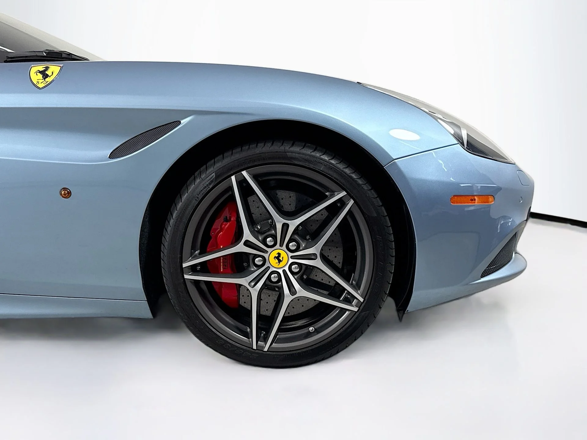 Certified Used 2017 Azzurro Metallic Ferrari T image 27