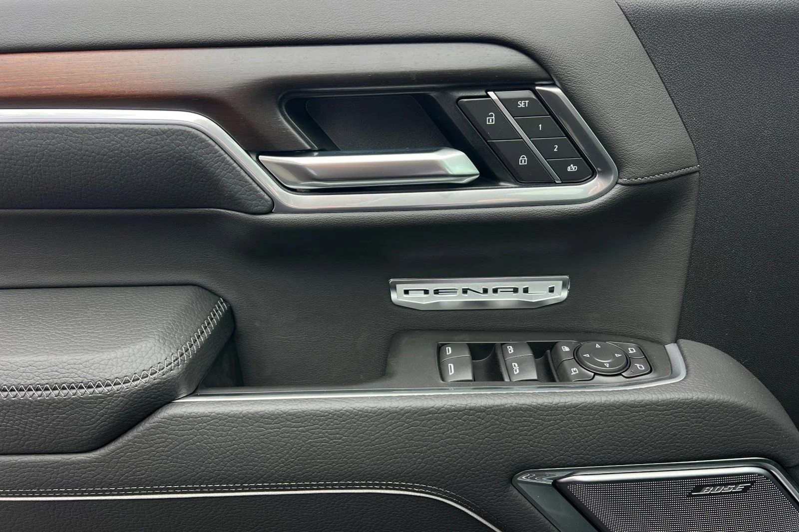 2026 GMC Sierra 1500 Denali - Photo 9