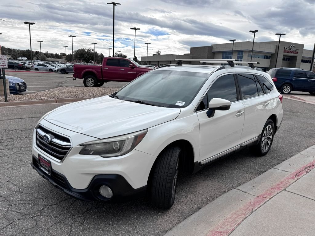 Used 2018 White Subaru 2.5i image 4