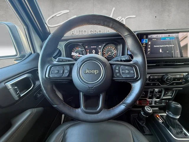 Used 2024 White Jeep Mojave image 21