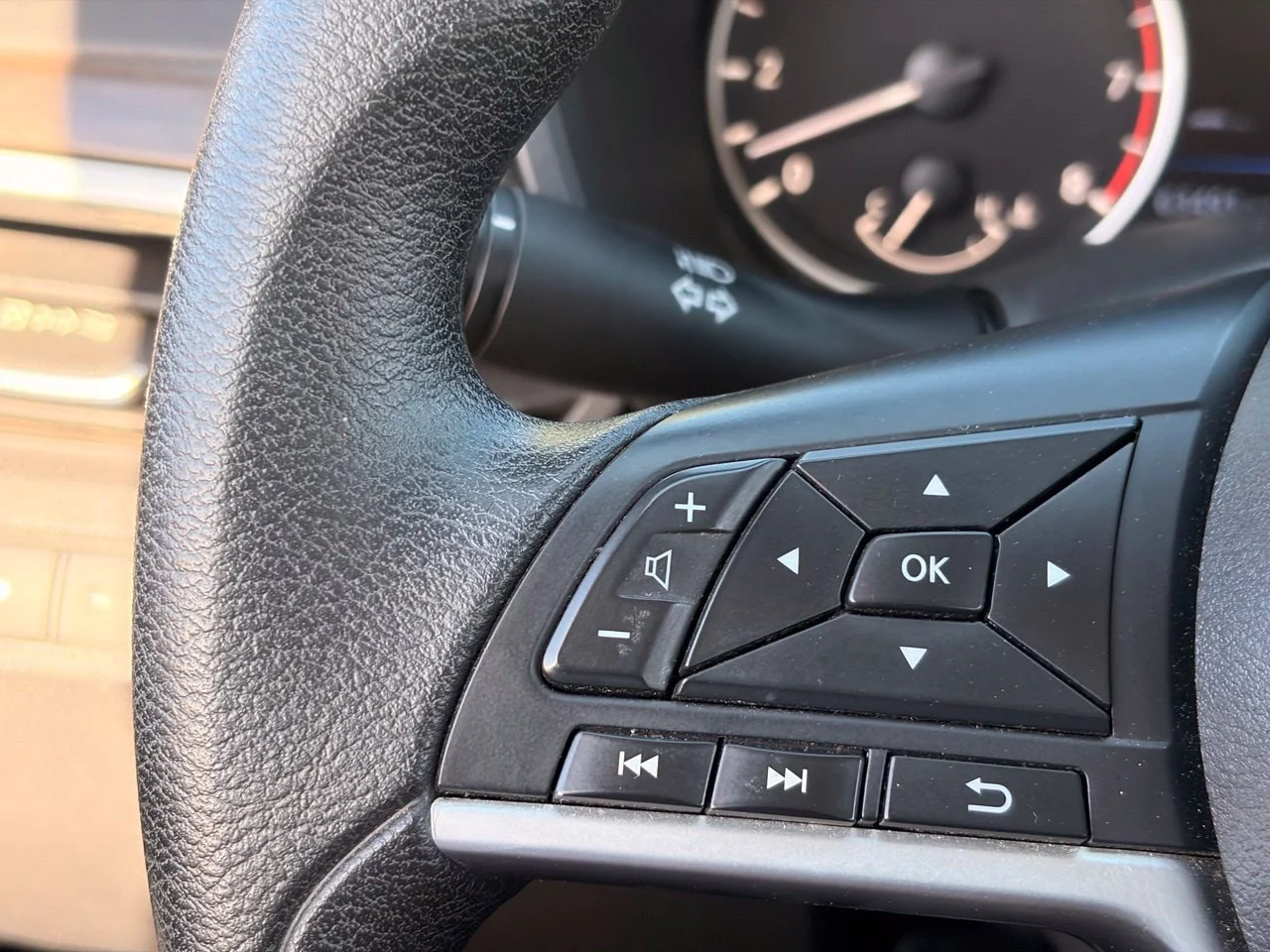 Used 2024 Gun Metallic Nissan 2.5 SV image 27