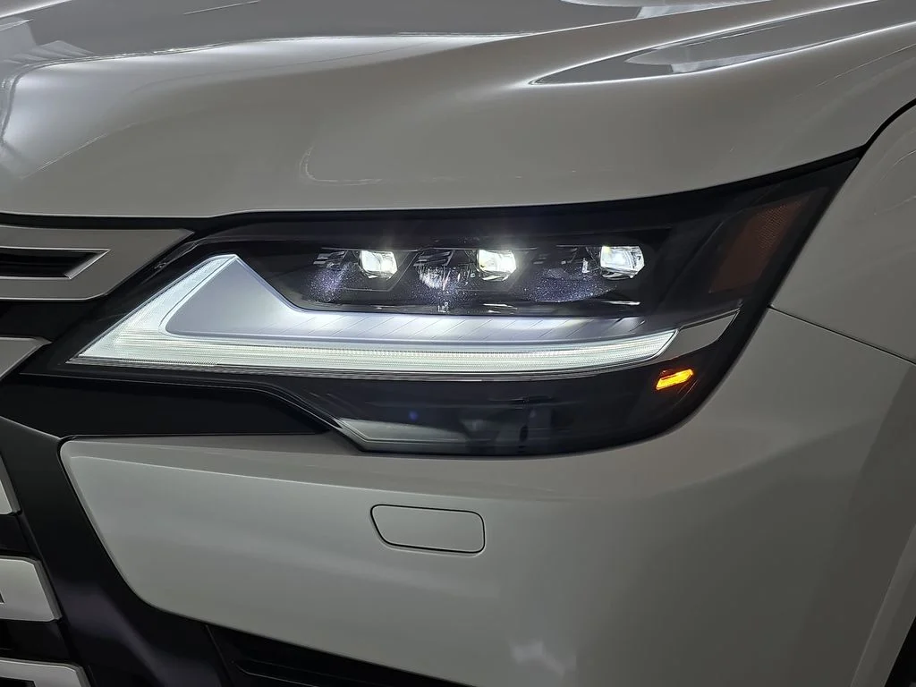 New 2026  Lexus 700h Luxury image 29