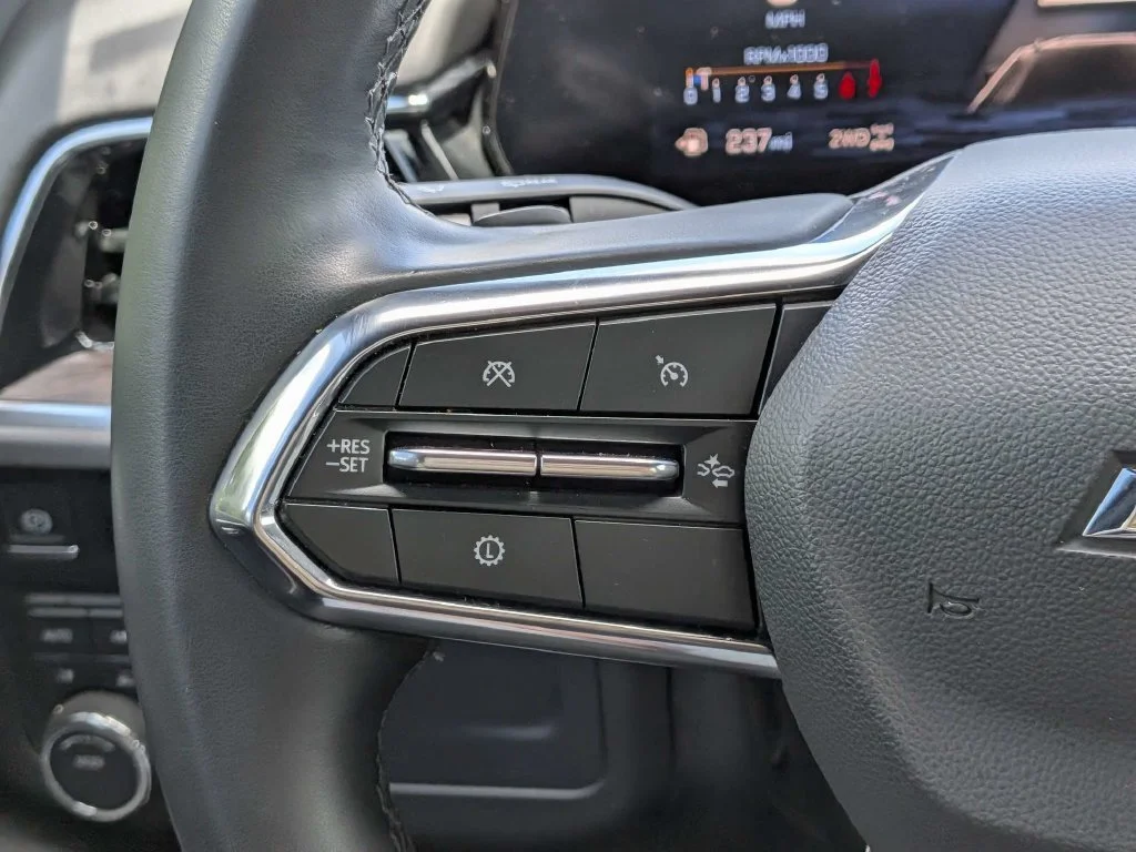 Used 2025 Gray Chevrolet LS image 25