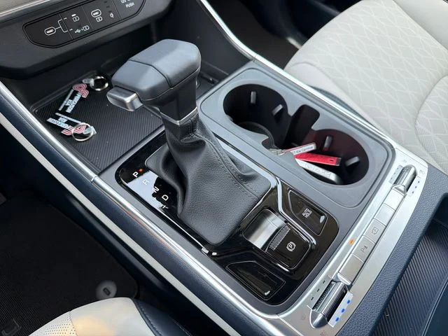 2027 Kia Carnival SX - Photo 15