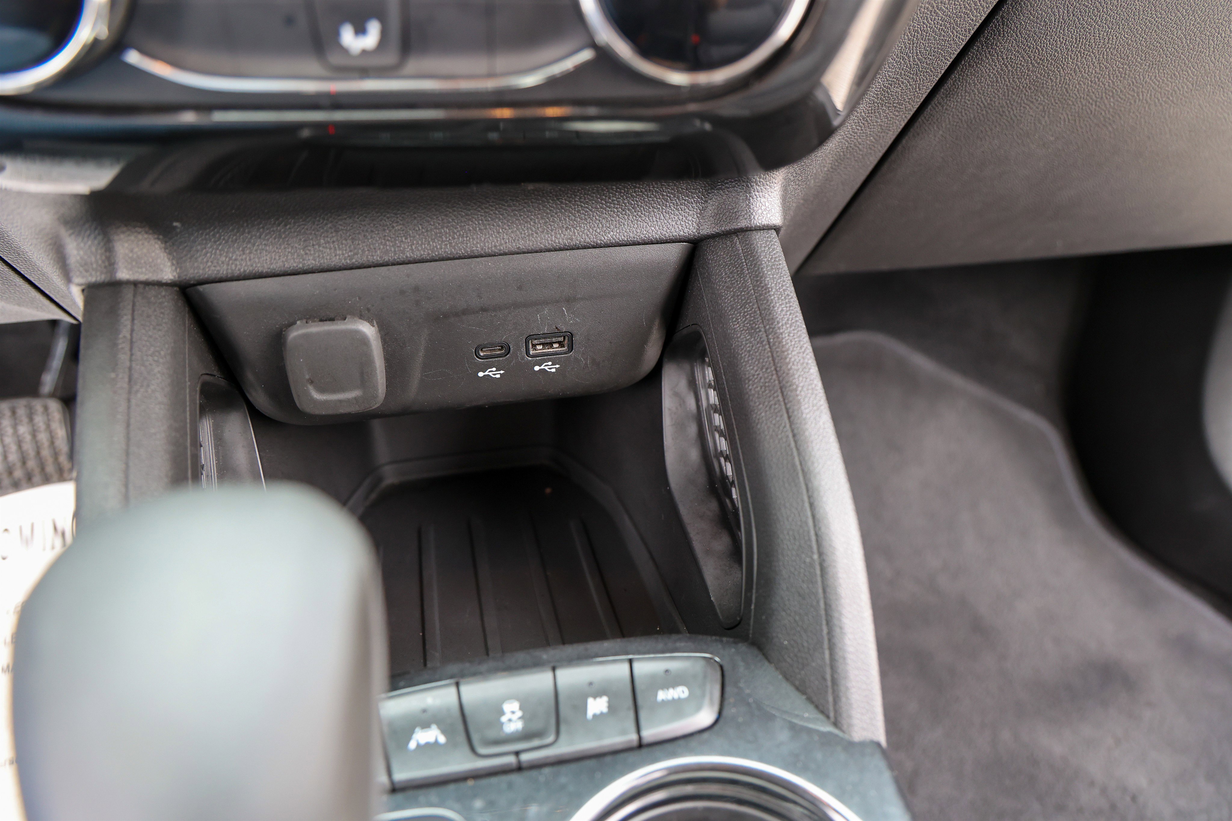 Used 2025 Sterling Gray Metallic Chevrolet LT image 22