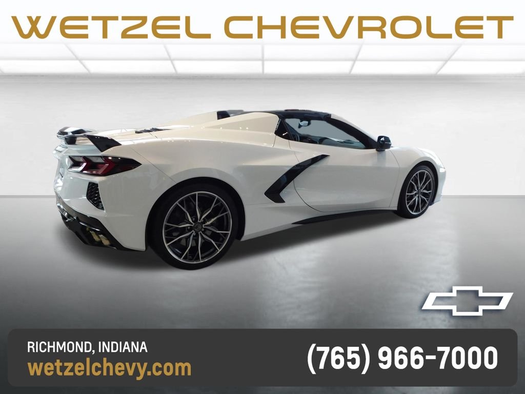 Used 2023 White Chevrolet Stingray image 3