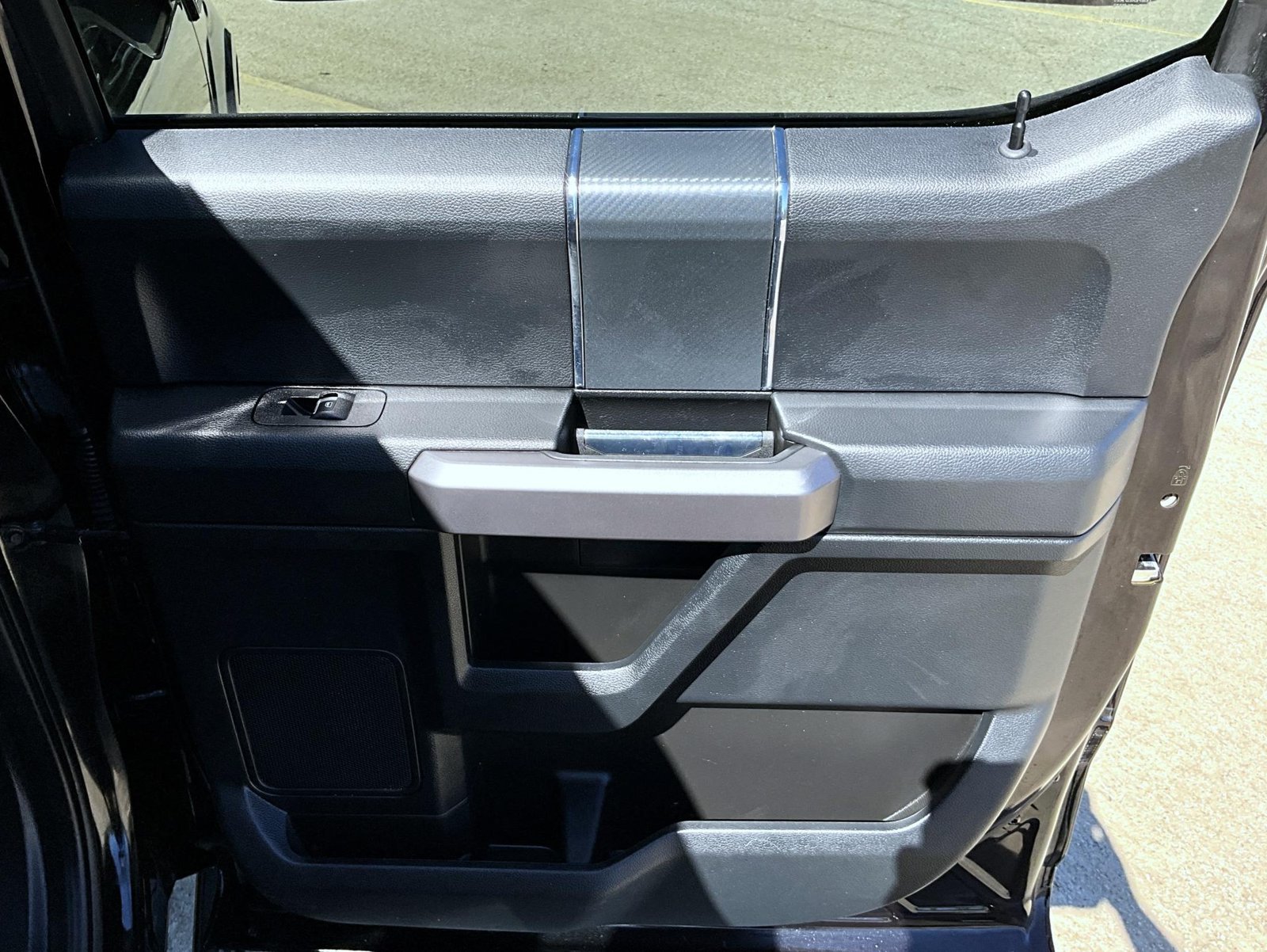 Used 2020 Black Ford XLT image 27