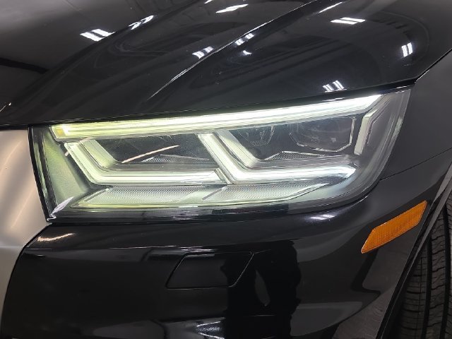Used 2018 Black Audi 2.0T Premium Plus image 29