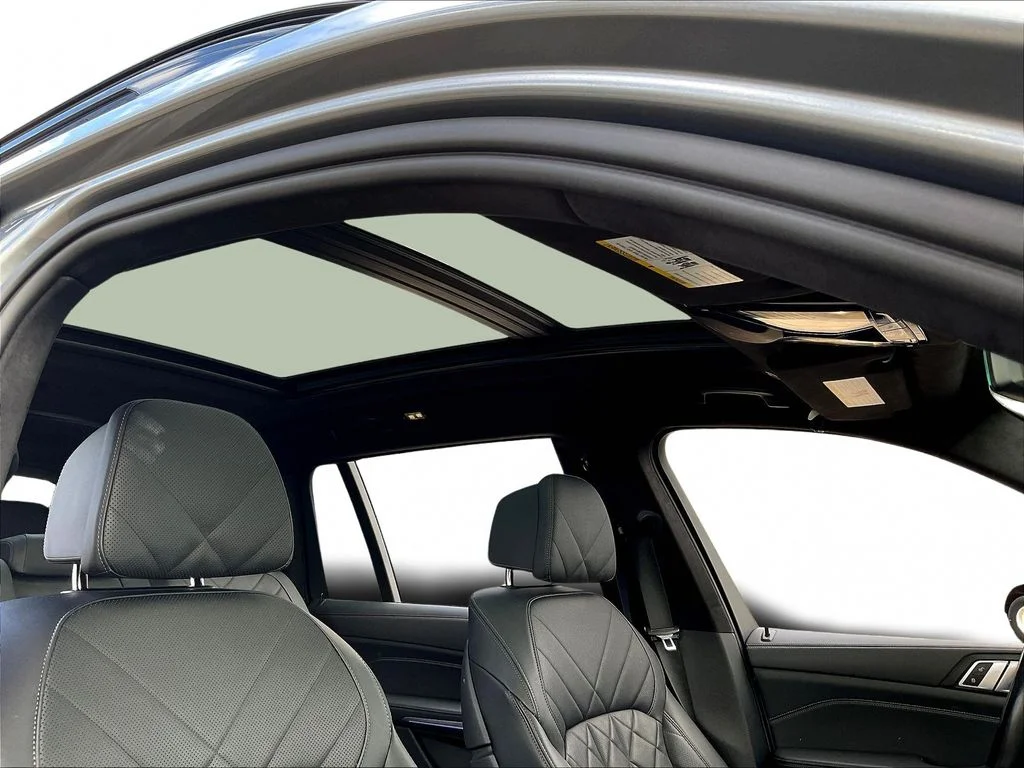 Used 2023 Skyscraper Gray Metallic BMW xDrive40i image 28