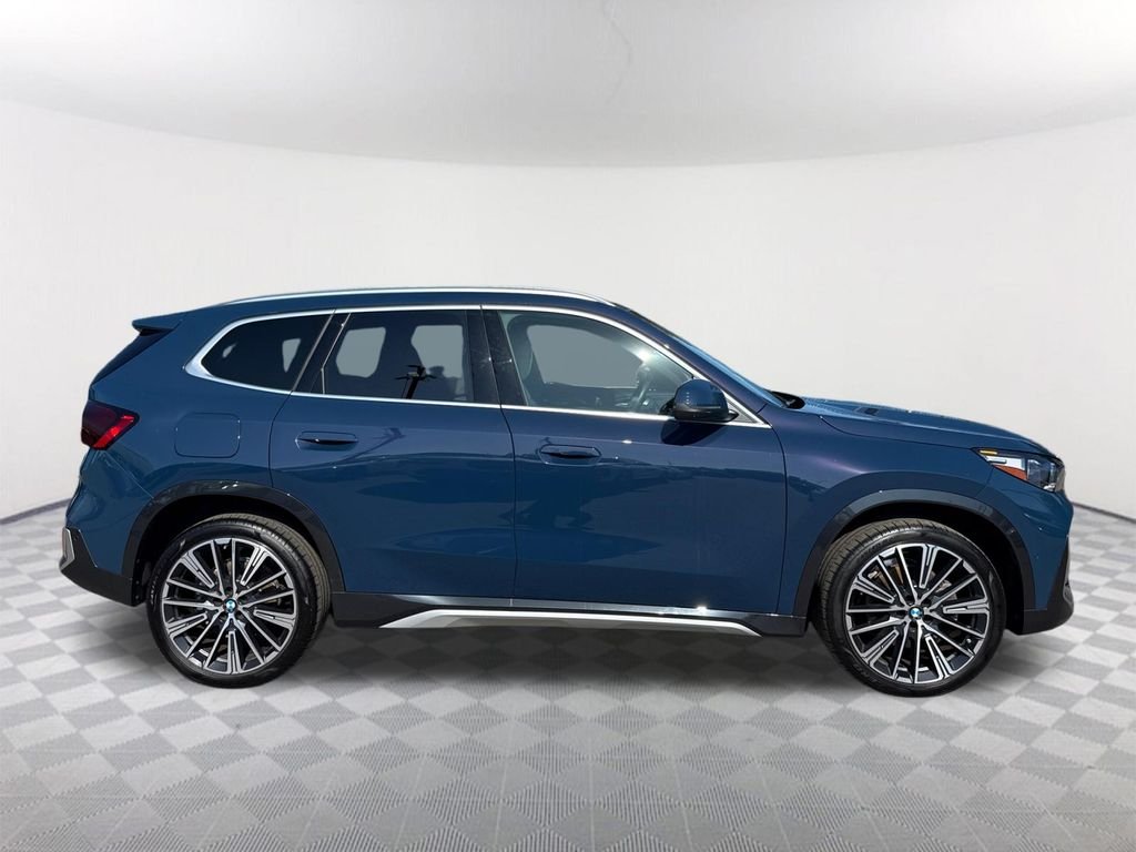 Used 2026 Night Dusk Blue Metallic BMW xDrive28i image 3
