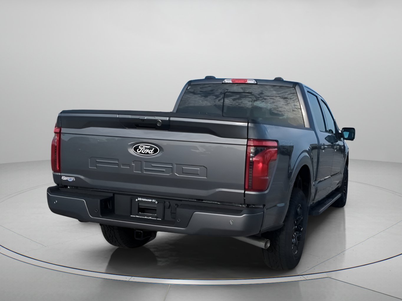 New 2026 Carbonized Gray Metallic Ford XLT image 23