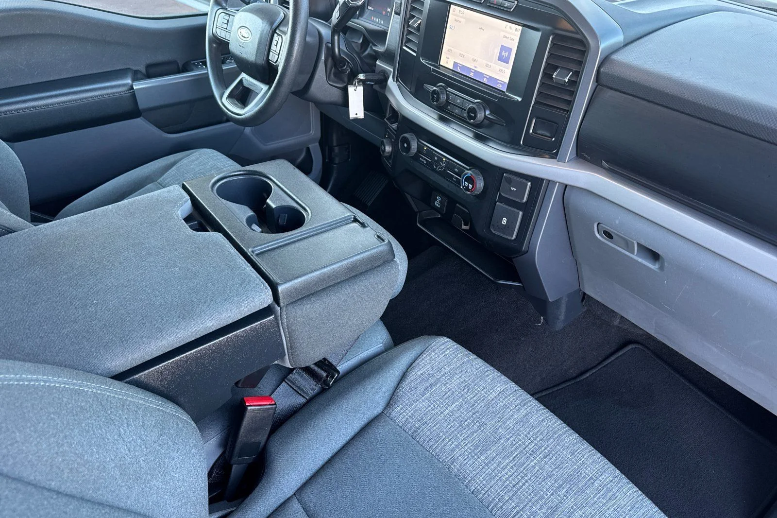 Used 2023 Oxford White Ford XLT image 11