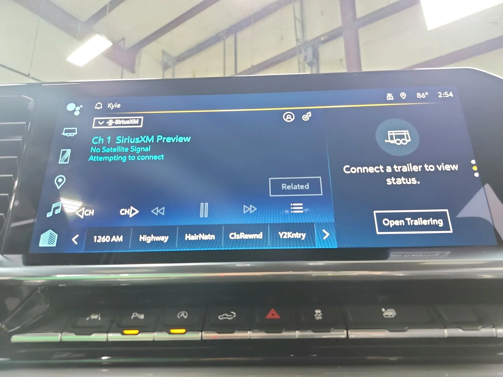 Used 2024 Iridescent Pearl Tricoat Chevrolet High Country image 30