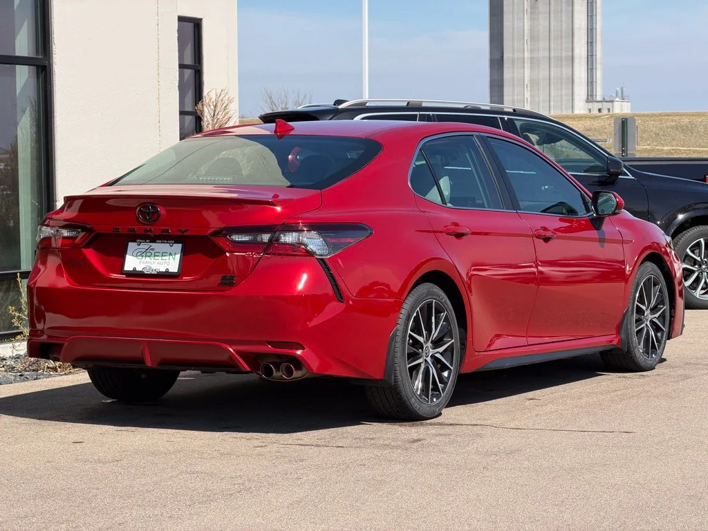 Used 2022 Red Toyota SE image 5