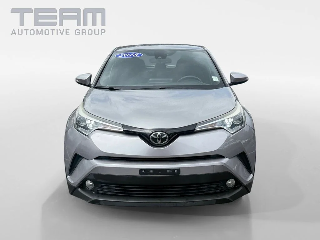 Used 2018 Silver Toyota XLE Premium image 2