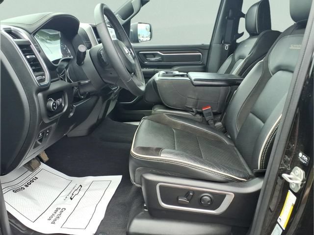 Used 2025  Ram Laramie image 19