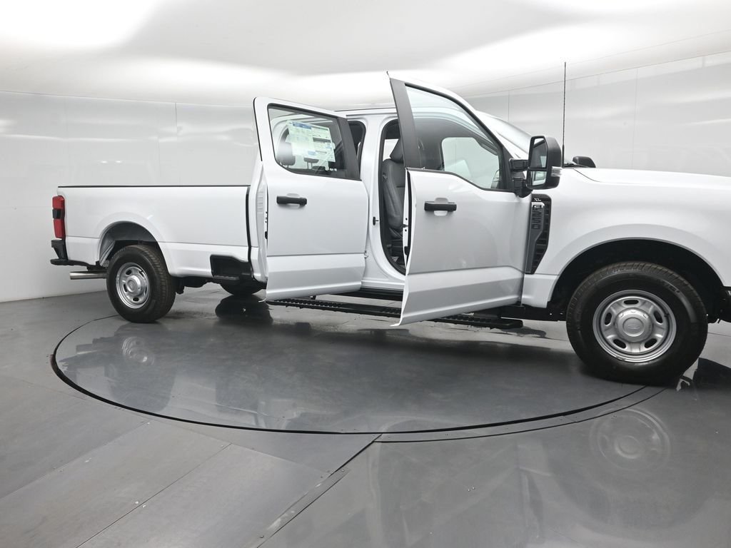 New 2026 Oxford White Ford XL image 27