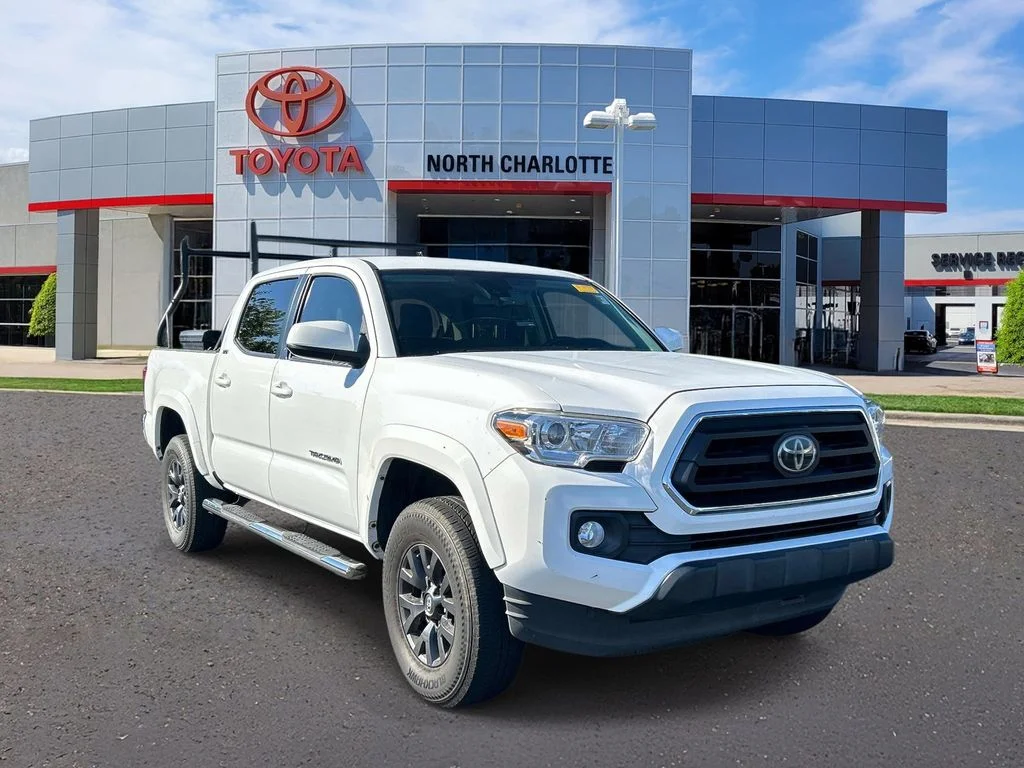 Used 2020 White Toyota SR5 image 1