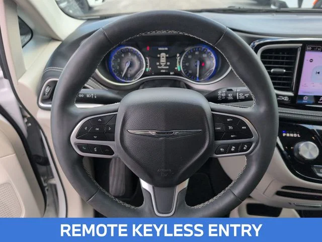 Certified Used 2022 White Chrysler Touring L image 14