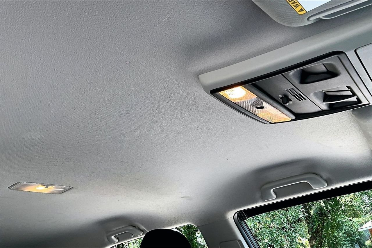Used 2018 Gray Toyota SR5 image 26