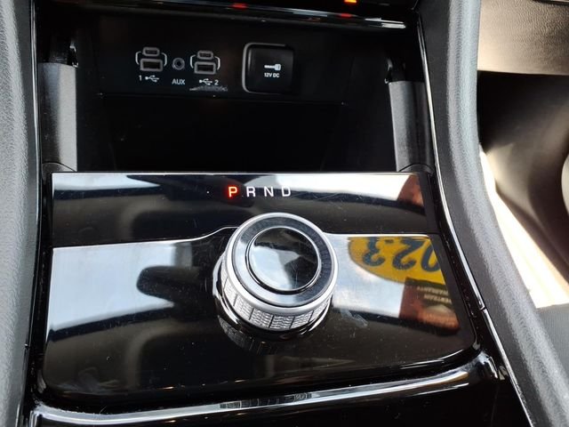 Used 2023 White Jeep Laredo image 20