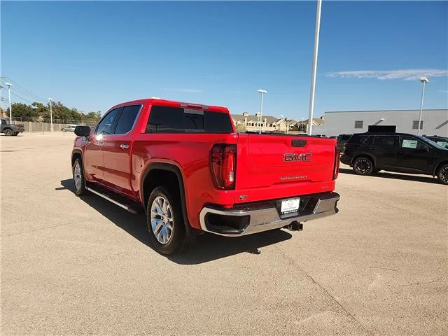 Used 2022 Cardinal Red GMC SLT 4x2 Crew Cab 5.75 ft. box 147.4 in. WB image 2
