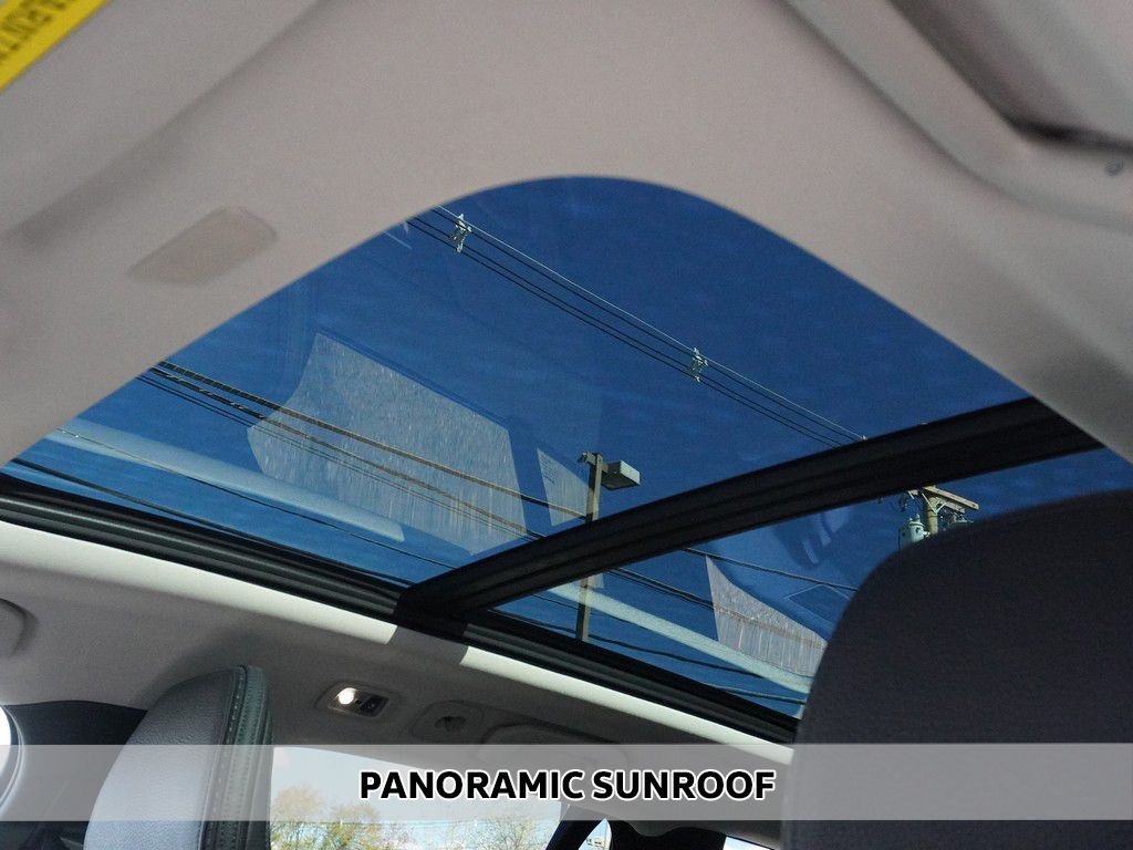 Used 2020 Gray Volvo T5 image 4