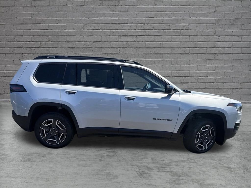New 2026 Silver Zynith Clear-Coat Exterior Paint Jeep Limited image 10