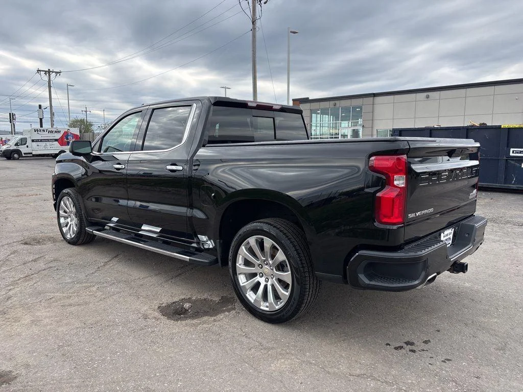 Used 2021 Black Metallic Chevrolet High Country image 6