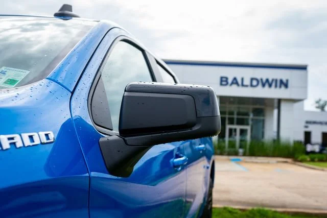 Used 2025 Riptide Blue Metallic Chevrolet RST image 15