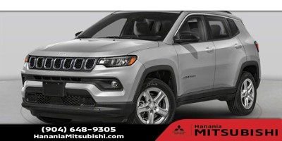 Used 2024 Silver Jeep Latitude image 1