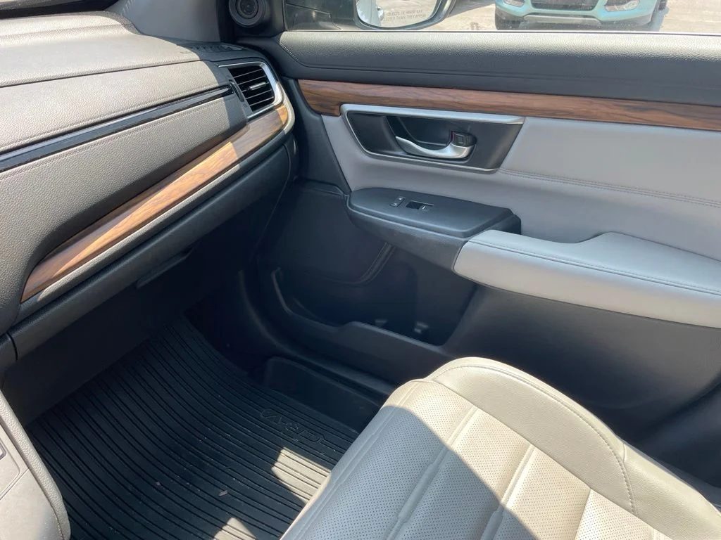Used 2018  Honda Touring image 18