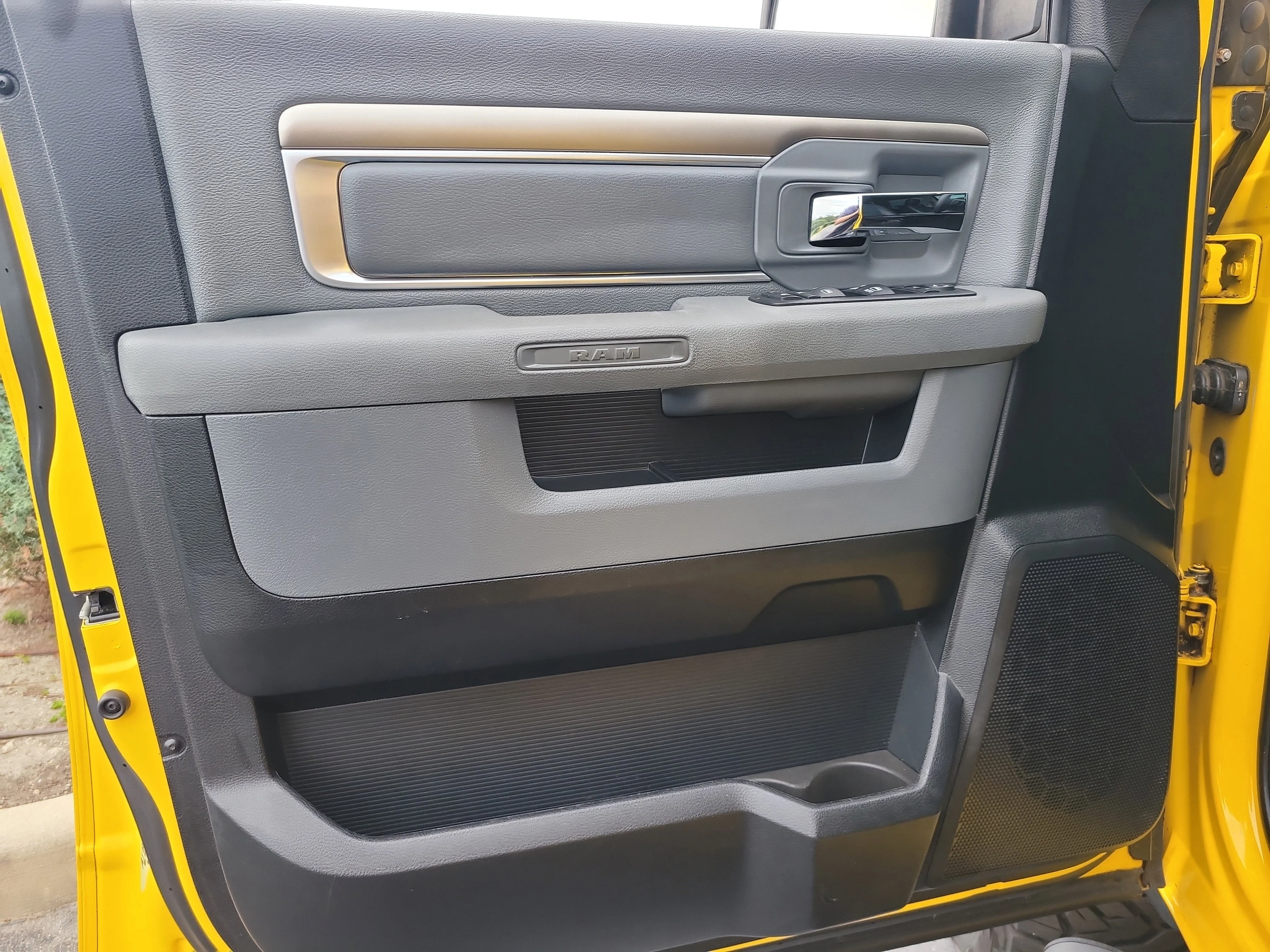 Used 2016 Detonator Yellow Clearcoat Ram Big Horn image 16