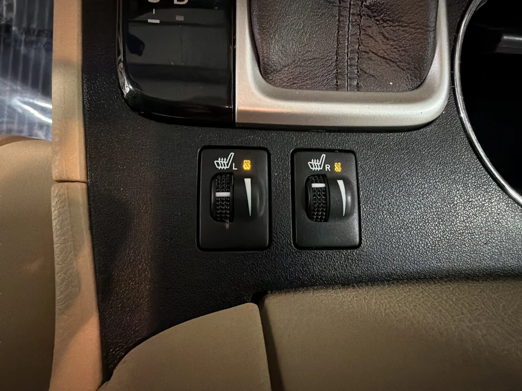 Used 2019 Red Toyota XLE image 39