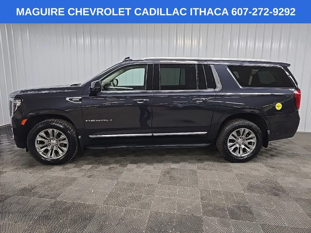 Used 2023 Silver GMC Denali image 5