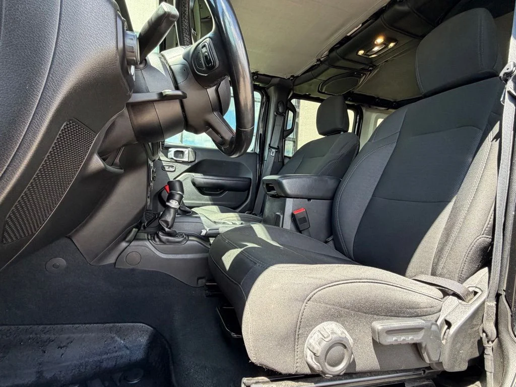 Used 2020 Black Jeep Unlimited Sport S image 6