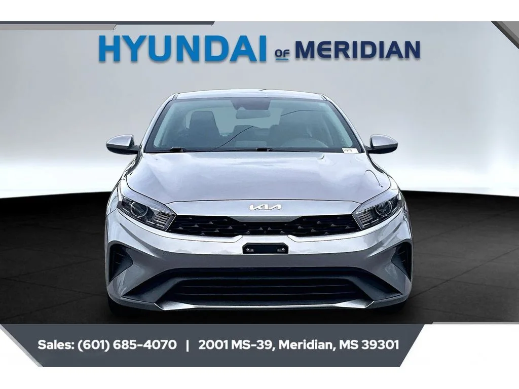 Used 2023 Steel Gray Kia LXS image 3