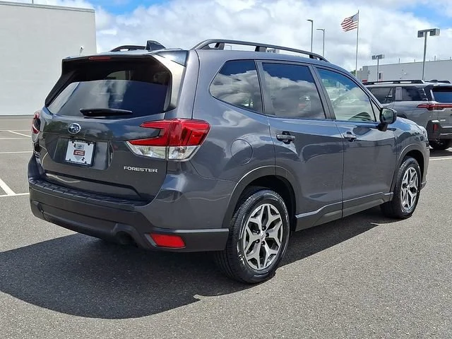 Used 2024 Gray Subaru Premium image 8